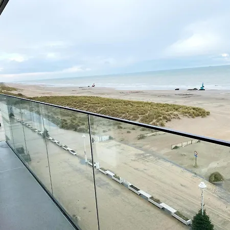 In By The Beach, Cleaning Included 니우포르트