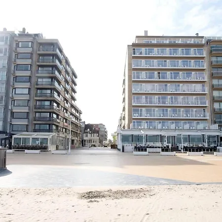 In By The Beach, Cleaning Included 니우포르트